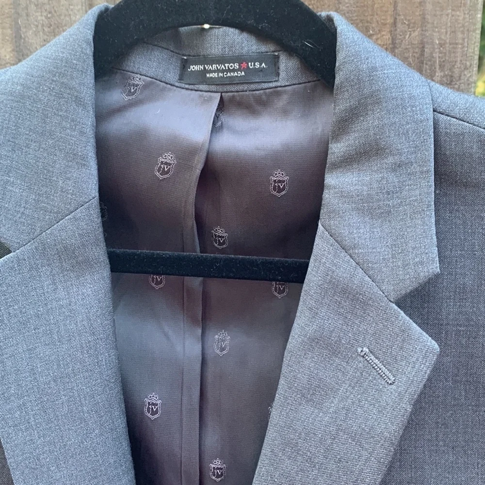 John Varvatos ⭐️ USA men’s gray blazer, size 41